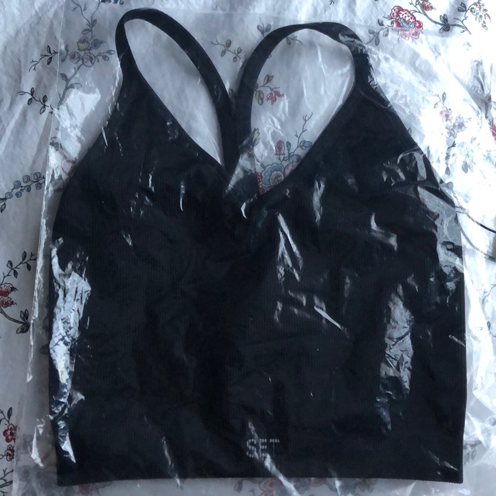 Ribbed V sports bra/top